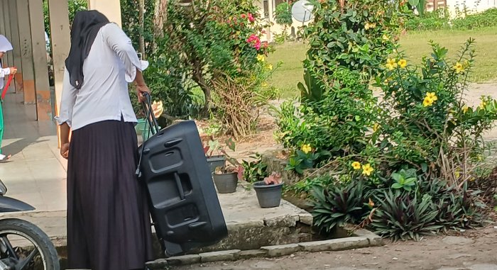 Nanda Silvia Persiapkan Lomba Guru Mengajar di MIN 2 Muaro Jambi Nanda Silvia Persiapkan Lomba Guru Mengajar di MIN 2 Muaro Jambi