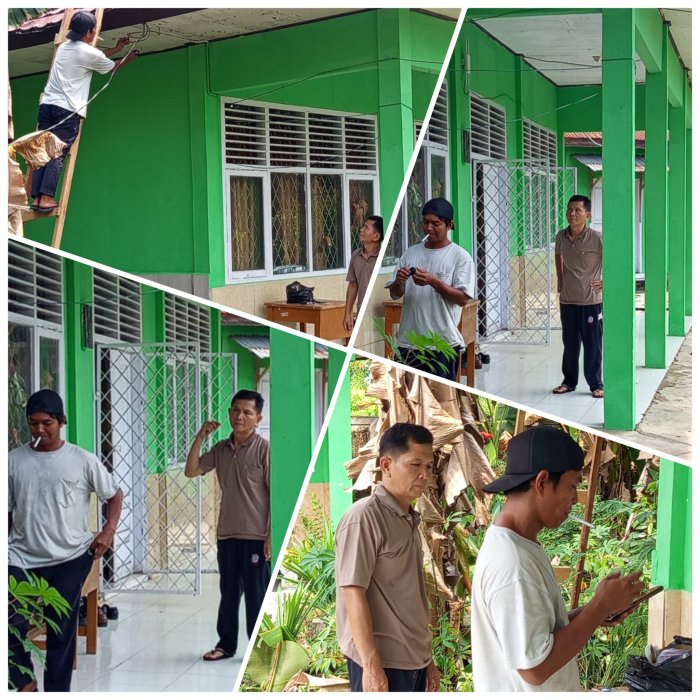 Guru MIN 2 Muaro Jambi Dampingi  Petugas Perbaikan Listrik