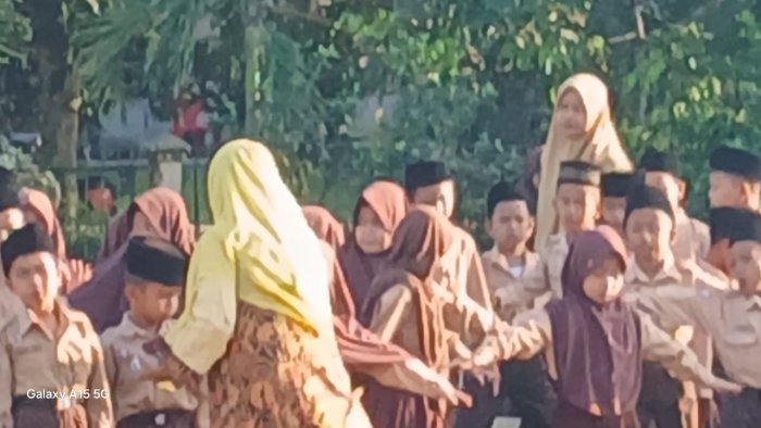 MIN 2 Muaro Jambi Gelar Persiapan Senam Jago Negeri MIN 2 Muaro Jambi Gelar Persiapan Senam Jago Negeri