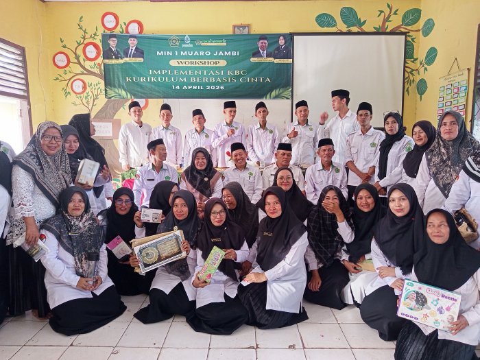 Guru MIN 2 Muaro Jambi Ikuti Workshop Kurikulum Berbasis Kompetensi Guru MIN 2 Muaro Jambi Ikuti Workshop Kurikulum Berbasis Kompetensi