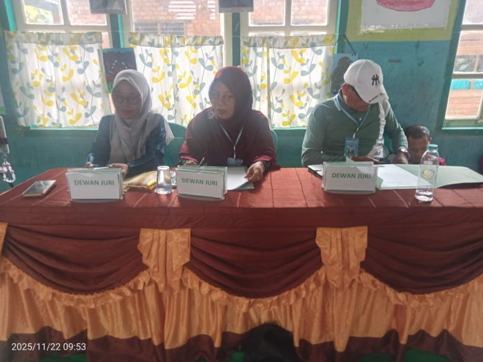 Kepala MIN 2 Muaro Jambi Jadi Juri Lomba Lagu Melayu