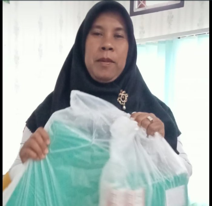 Staf MIN 2 Muaro Jambi Serahkan Administrasi PPPK ke Kemenag Staf MIN 2 Muaro Jambi Serahkan Administrasi PPPK ke Kemenag