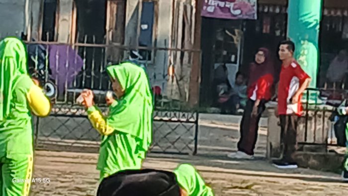 MIN 2 Muaro Jambi Bentuk Karakter Siswa Lewat Penyambutan Pagi