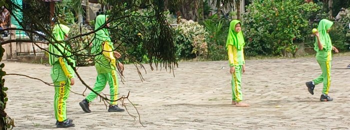 MIN 2 Muaro Jambi Adakan Pembelajaran di Luar Kelas