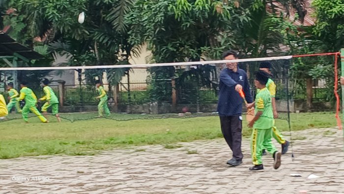 Siswa MIN 2 Muaro Jambi Gelar Kegiatan Bulu Tangkis