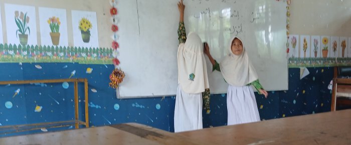 Saila Siswa Kelas 3B Teladani Kepedulian Kebersihan Kelas Saila Siswa Kelas 3B Teladani Kepedulian Kebersihan Kelas