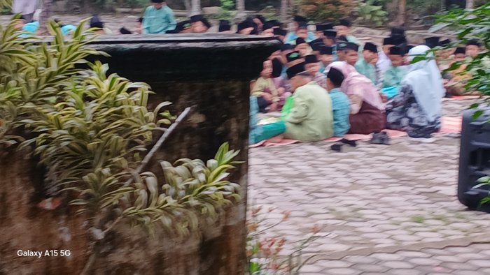 Fitra dan Farhan Pimpin Pembacaan Yasin di Madrasah