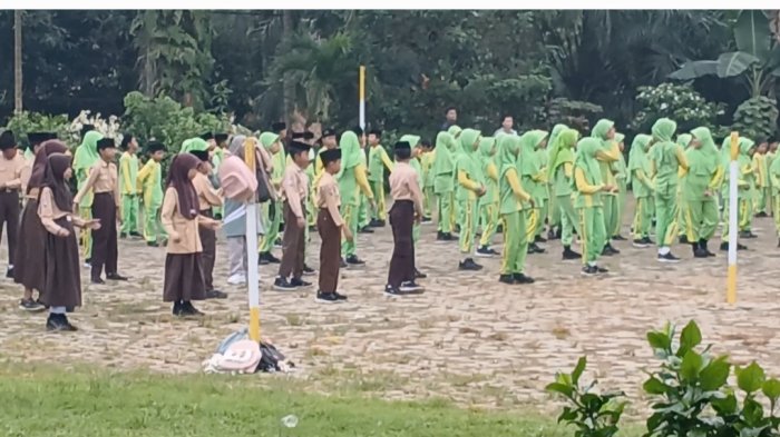 Siswa MIN 2 Muaro Jambi Antusias Ikuti Senam Pagi Siswa MIN 2 Muaro Jambi Antusias Ikuti Senam Pagi