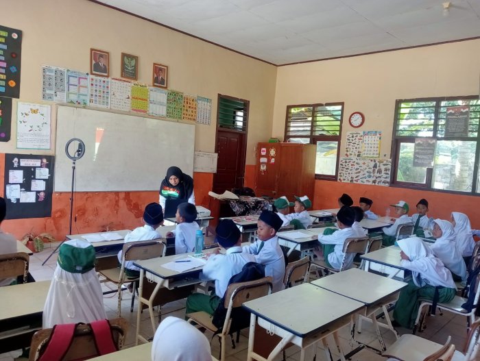 Muspidah Wakili MIN 2 Muaro Jambi di Lomba Guru