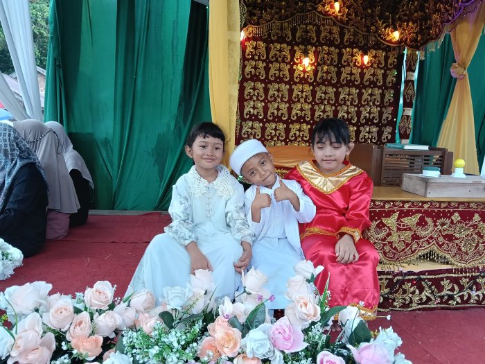 Khalisa Namira Wakili MIN 2 Muaro Jambi di Lomba Shalawat