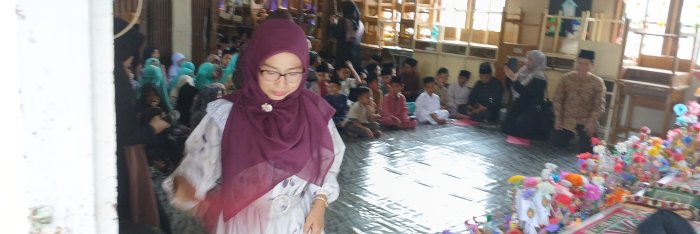 Bunga Telur Hiasi Madrasah Sambut Maulid Nabi Muhammad